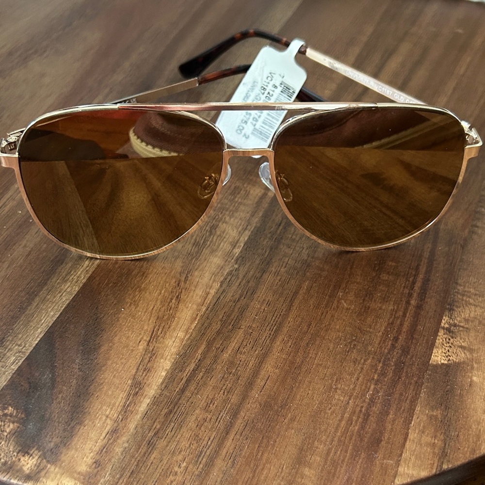Vince Camuto Men’s‎ gold Aviator Sunglasses with Brown Gradient Lenses